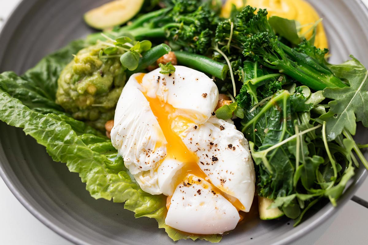 Poached egg breakfast at Noosa Beach House, Restaurant for Sofitel Noosa Pacific Resort's hotel guests